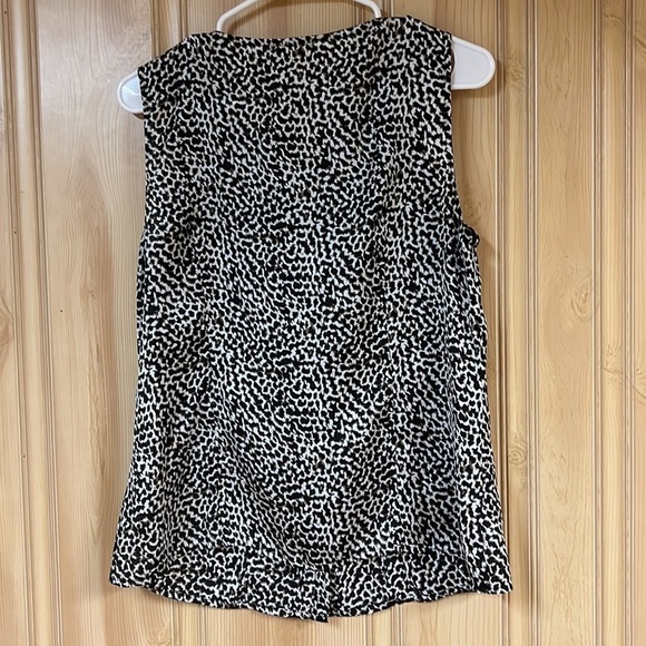 Leopard Print Violet and Claire Size M Tank Top​​​​​ - Picture 3 of 3